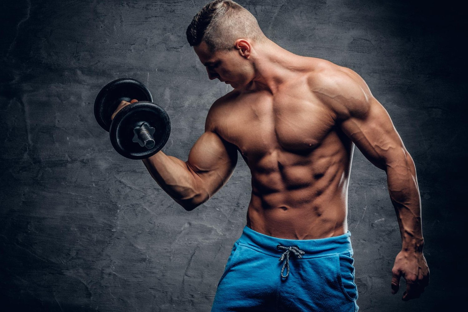 Transforme Seu Treino em uma Máquina de Ganhos Musculares com Essas Estratégias Poderosas