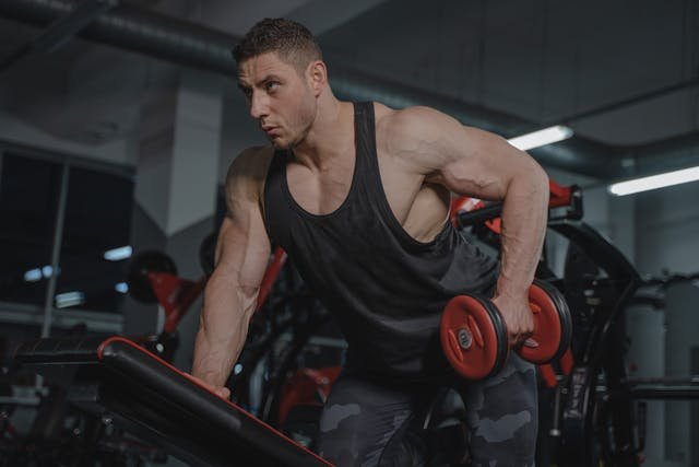 Quais são os 4 melhores exercícios para o tríceps